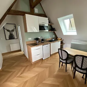  Apartment Centre