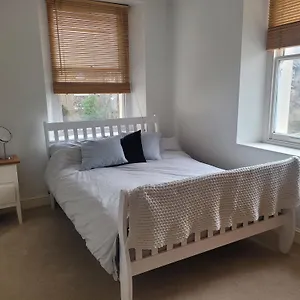 lovely-2-double-bed-aptmnt-in-historic-greenwich.brighton-hotels-england.com/
